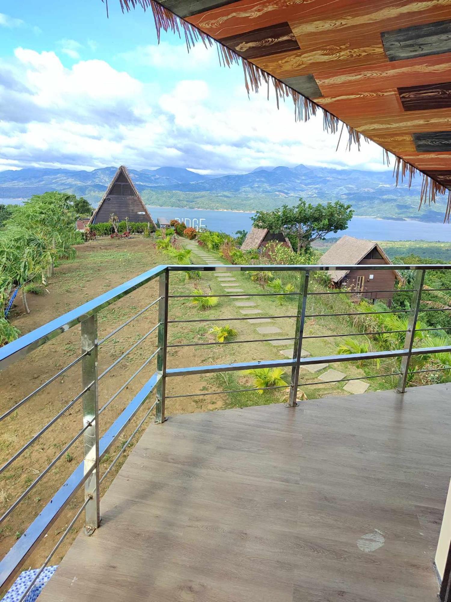 Villa Farm Ridge By Desmond Farm à Sampaloc  Extérieur photo